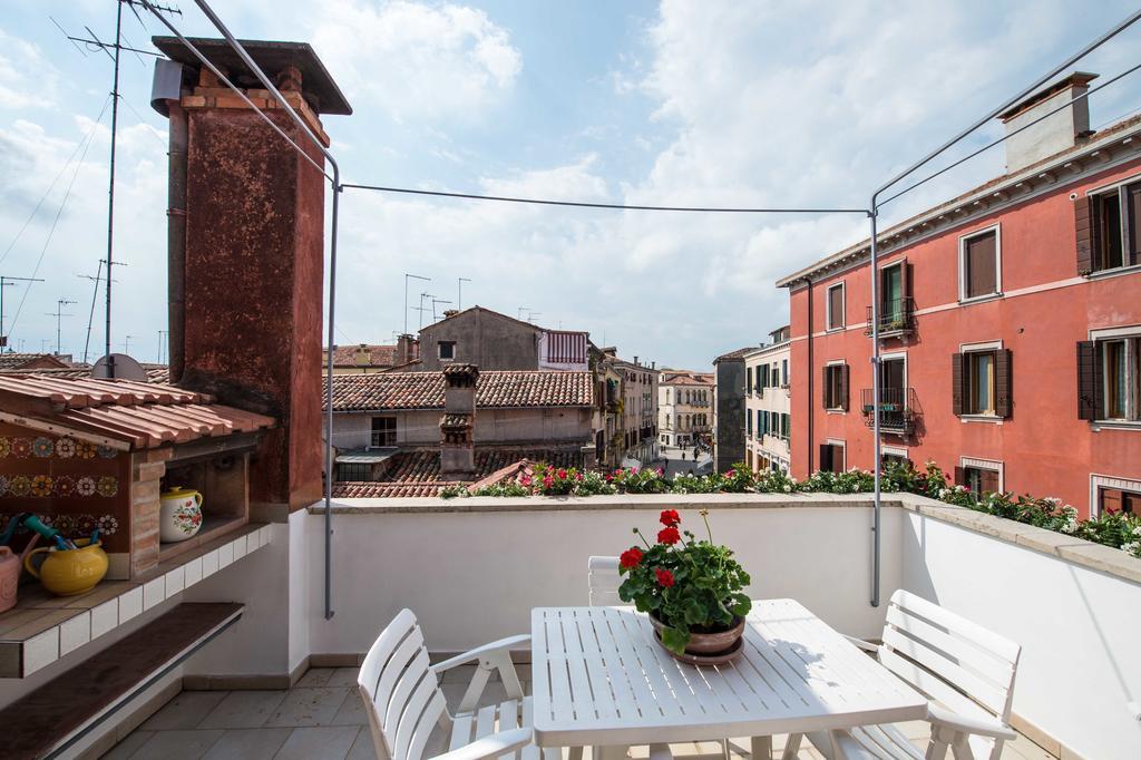 Savoia & Jolanda Apartments 2 Venedig Zimmer foto